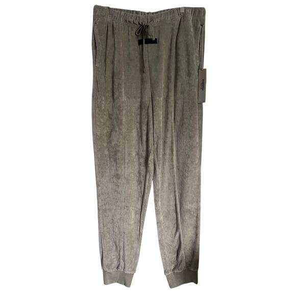 Fear of God Essentials Logo Patch Velour Pants NWT Large - Picture 2 of 7